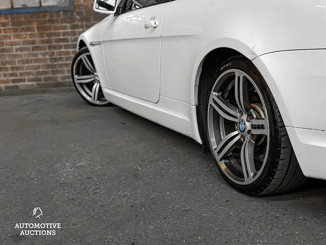 Bmw 645ci s 4.4 v8 e64 cabriolet 333pk 2004 6-serie, g-920-vb -youngtimer- - afbeelding 25 van  75