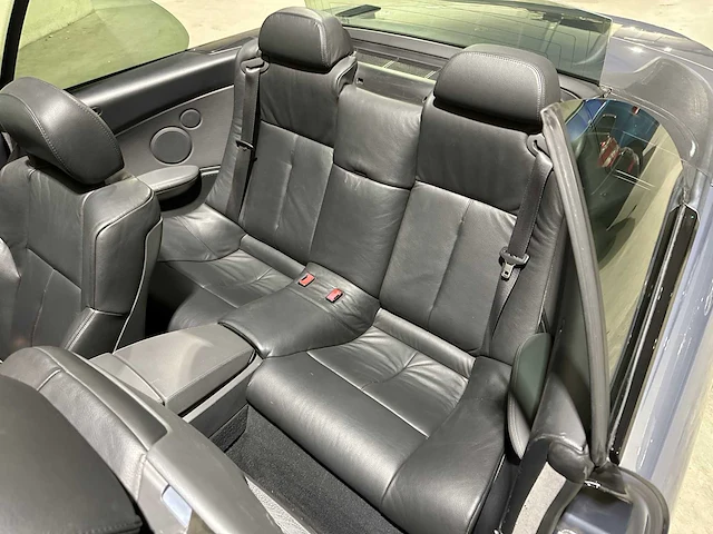 Bmw 645ci s cabriolet 4.4 v8 6-serie 333pk 2005 333pk 2005, 76-xn-hr - afbeelding 27 van  42