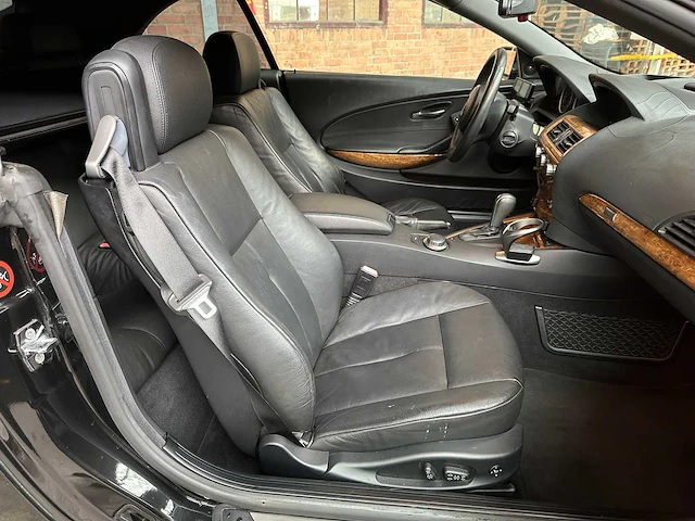 Bmw 650i cabrio 4.8 v8 367pk 2007 youngtimer 6-serie - afbeelding 33 van  44