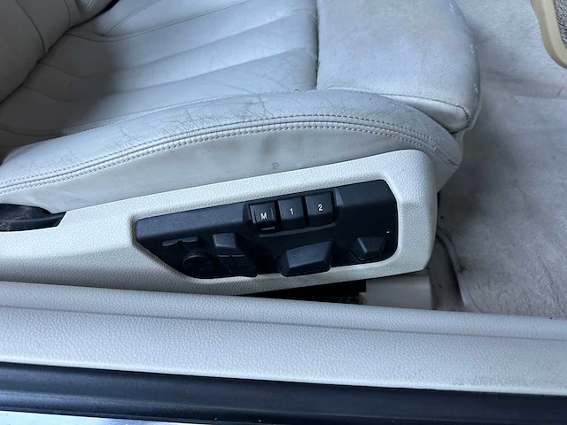 Bmw 650i cabriolet 4.4 v8 f12 m-sport 445pk 2013 6-serie - afbeelding 31 van  36