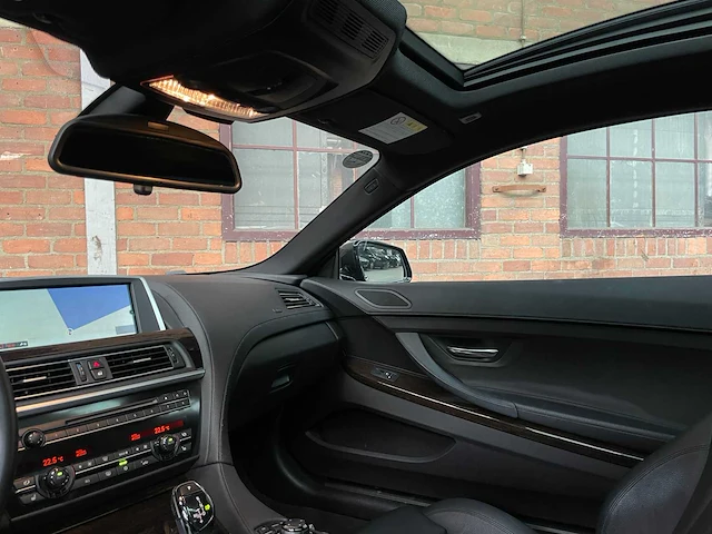 Bmw 650i coupé m-sport 4.4 v8 450pk 2012 6-serie - afbeelding 14 van  44