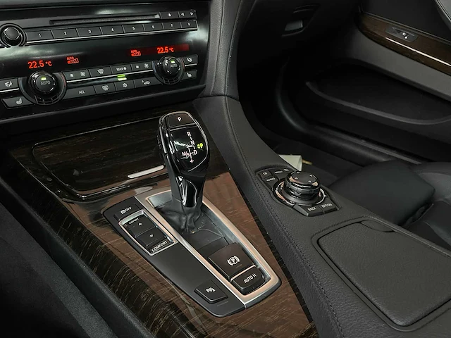 Bmw 650i coupé m-sport 4.4 v8 450pk 2012 6-serie - afbeelding 21 van  44