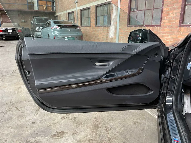 Bmw 650i coupé m-sport 4.4 v8 450pk 2012 6-serie - afbeelding 26 van  44