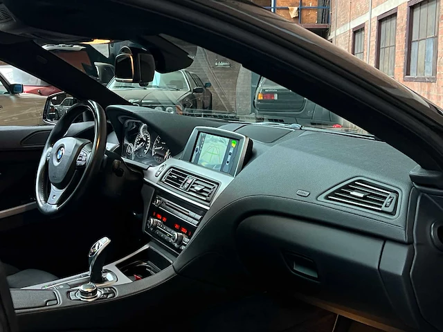 Bmw 650i gran coupé high executive m-sport f06 4.4 v8 450pk 2013 6-serie - afbeelding 32 van  45