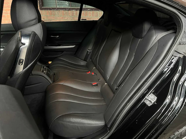 Bmw 650i gran coupé high executive m-sport f06 4.4 v8 450pk 2013 6-serie - afbeelding 35 van  45