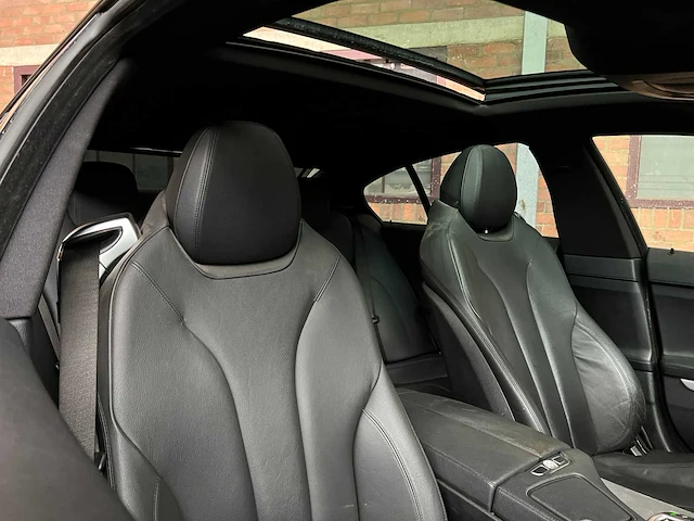 Bmw 650i gran coupé high executive m-sport f06 4.4 v8 450pk 2013 6-serie - afbeelding 38 van  45