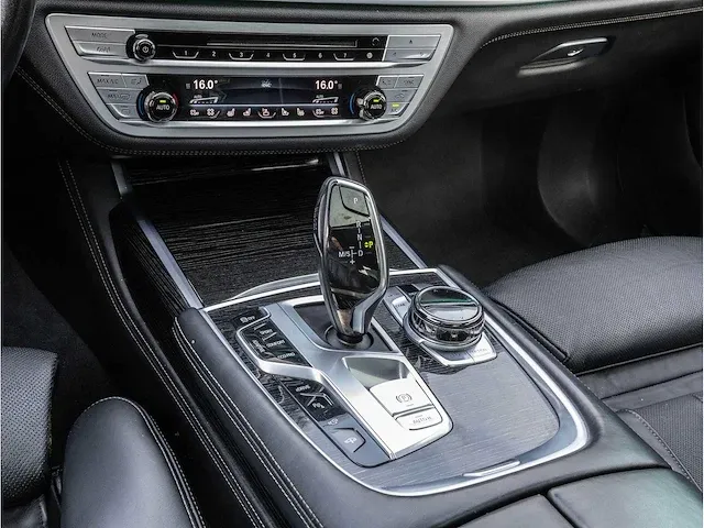 Bmw 7-serie 740e iperformance high executive 2016 automaat schuifdak leer 360°camera laserlight keyless. r-582-vt - afbeelding 16 van  47