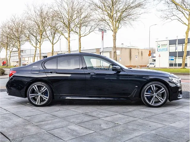 Bmw 7-serie 740e iperformance high executive 2016 automaat schuifdak leer 360°camera laserlight keyless. r-582-vt - afbeelding 44 van  47