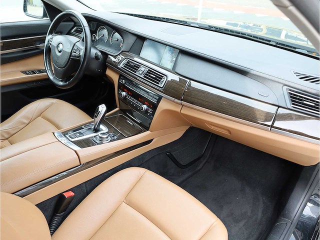 Bmw 7-serie 740i high executive automaat 2011, x-934-vj - afbeelding 13 van  38