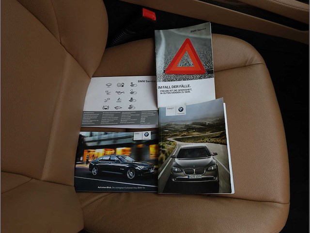 Bmw 7-serie 740i high executive automaat 2011, x-934-vj - afbeelding 31 van  38