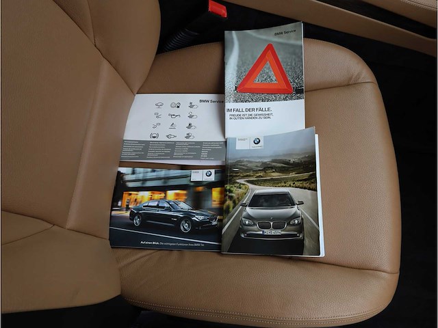 Bmw 7-serie 740i high executive automaat 2011, x-934-vj - afbeelding 32 van  38