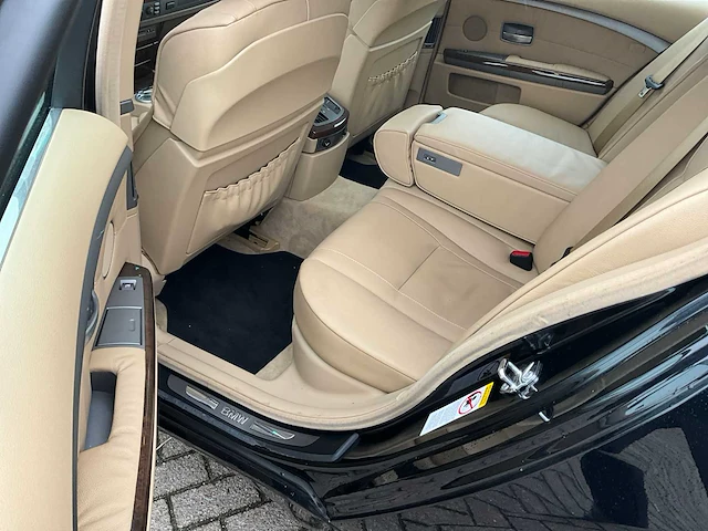Bmw 7-serie 745i executive personenauto - scherpenzeel - afbeelding 9 van  34