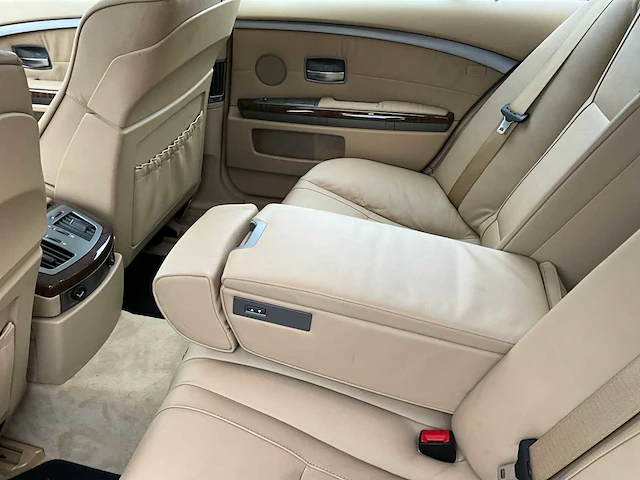 Bmw 7-serie 745i executive personenauto - scherpenzeel - afbeelding 10 van  34