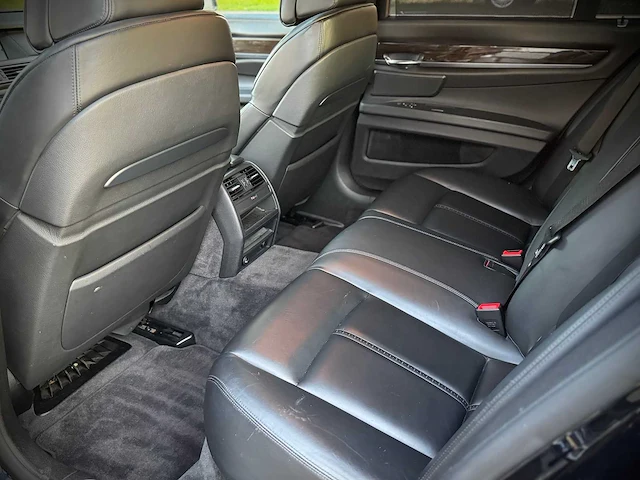 Bmw 7-serie 750i 4.4 v8 high executive 7-sjh-21 - afbeelding 3 van  29