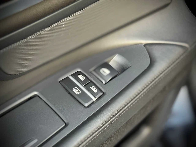 Bmw 7-serie 750i 4.4 v8 high executive 7-sjh-21 - afbeelding 11 van  29