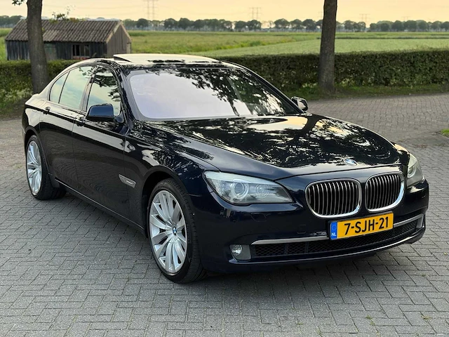 Bmw 7-serie 750i 4.4 v8 high executive 7-sjh-21 - afbeelding 27 van  29