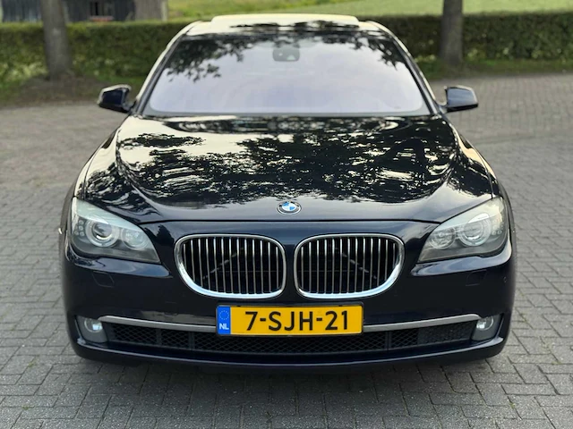 Bmw 7-serie 750i 4.4 v8 high executive 7-sjh-21 - afbeelding 28 van  29