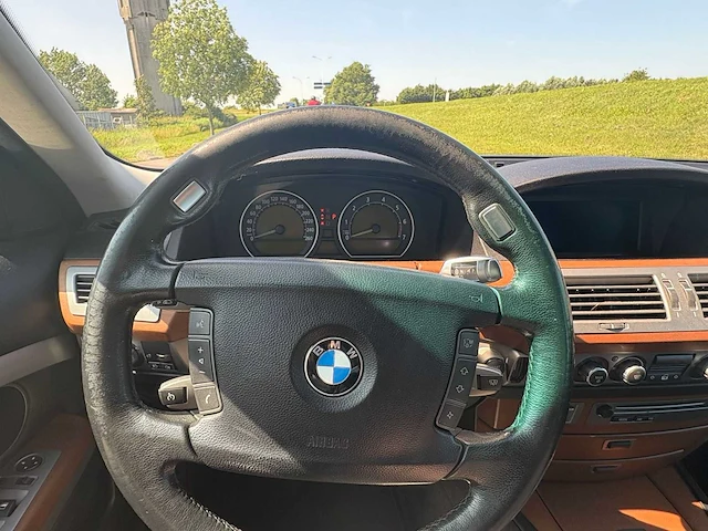 Bmw 7 serie 750i , l-344-kr - afbeelding 30 van  32