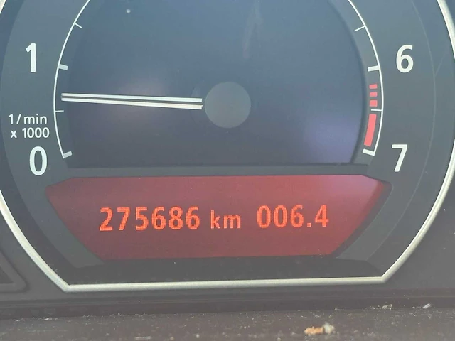 Bmw 7 serie 750i , l-344-kr - afbeelding 31 van  32
