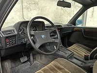 Bmw 732i (e23) 3.2 l6 197pk 1985 7-serie oldtimer - afbeelding 16 van  41