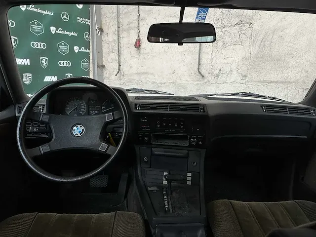 Bmw 732i (e23) 3.2 l6 197pk 1985 7-serie oldtimer - afbeelding 17 van  41