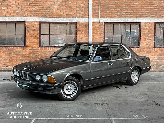 Bmw 732i (e23) 3.2 l6 197pk 1985 7-serie oldtimer - afbeelding 2 van  41