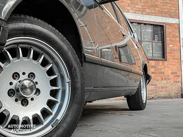 Bmw 732i (e23) 3.2 l6 197pk 1985 7-serie oldtimer - afbeelding 3 van  41