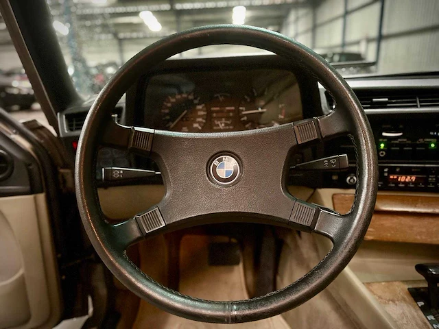Bmw 733i automaat klassieker, t-867-kz - afbeelding 7 van  19