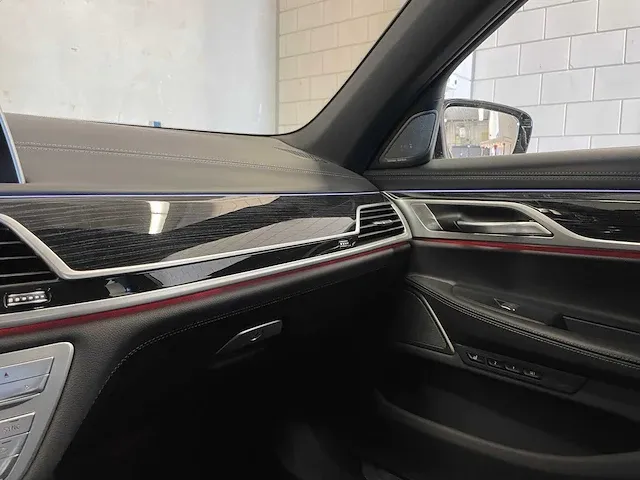 Bmw 740d m-sport xdrive high executive g11 340pk 2022 orig-nl 7-serie, p-964-rz - afbeelding 35 van  52