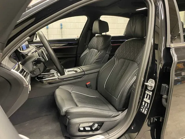 Bmw 740d m-sport xdrive high executive g11 340pk 2022 orig-nl 7-serie, p-964-rz - afbeelding 36 van  52