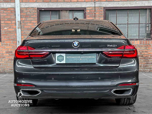 Bmw 740i high executive g11 326pk 2016 (origineel-nl) 7-serie, kn-593-r - afbeelding 13 van  64