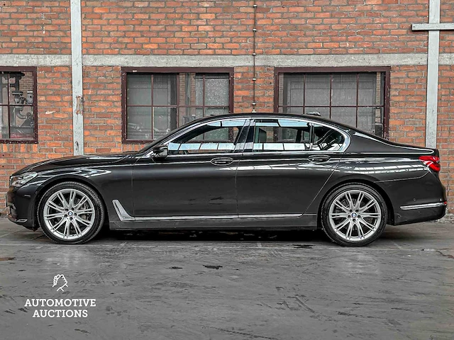 Bmw 740i high executive g11 326pk 2016 (origineel-nl) 7-serie, kn-593-r - afbeelding 20 van  64