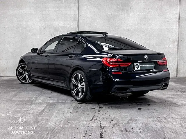 Bmw 740li xdrive high-executive m-sport shadow-line 7-serie facelift 2018 327pk lang, g-996-dl - afbeelding 13 van  67