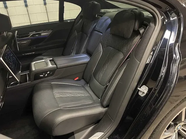 Bmw 740li xdrive high-executive m-sport shadow-line 7-serie facelift 2018 327pk lang, g-996-dl - afbeelding 57 van  67