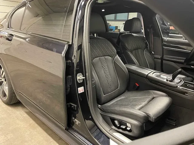 Bmw 740li xdrive high-executive m-sport shadow-line 7-serie facelift 2018 327pk lang, g-996-dl - afbeelding 58 van  67
