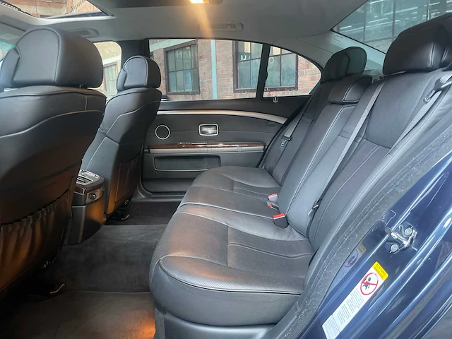 Bmw 745li lang executive e65 4.4 v8 333pk 2005 -youngtimer- - afbeelding 21 van  44