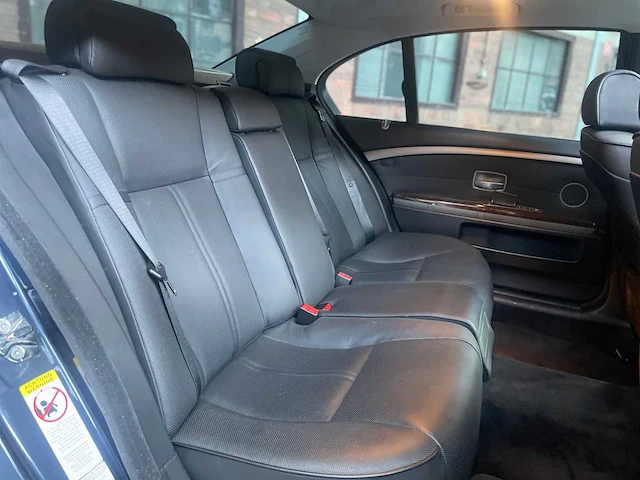 Bmw 745li lang executive e65 4.4 v8 333pk 2005 -youngtimer- - afbeelding 26 van  44