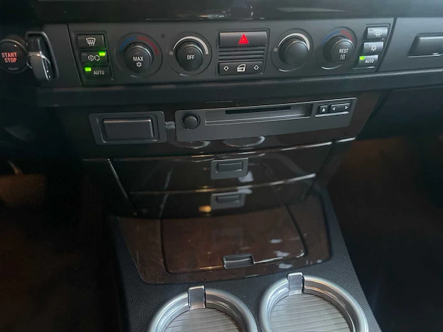 Bmw 745li lang executive e65 4.4 v8 333pk 2005 -youngtimer- - afbeelding 39 van  44