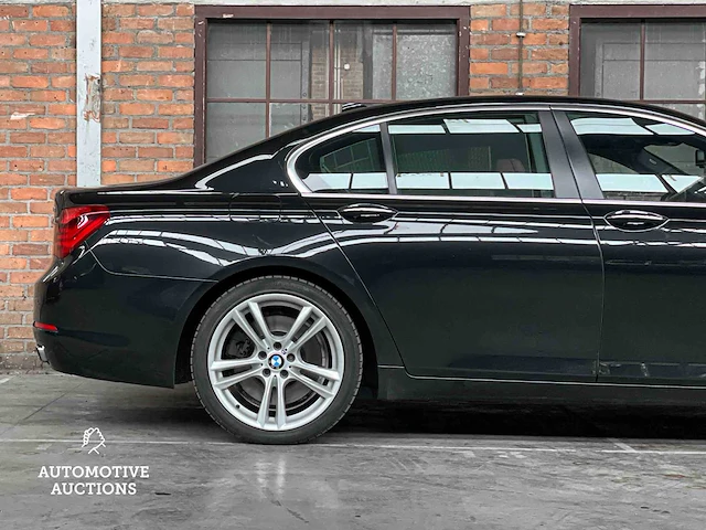 Bmw 750i xdrive high executive 449pk 2013 (origineel-nl) 7-serie, 32-zvg-3 - afbeelding 13 van  70