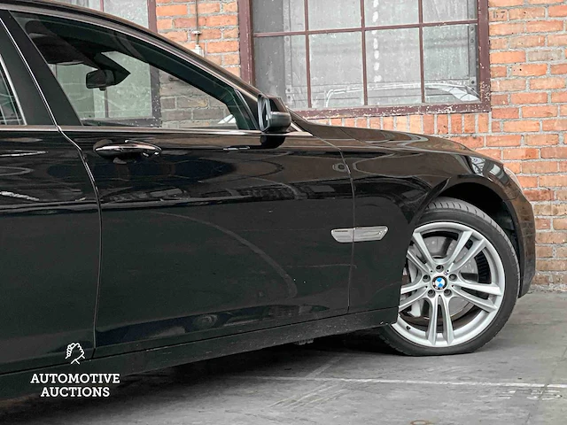 Bmw 750i xdrive high executive 449pk 2013 (origineel-nl) 7-serie, 32-zvg-3 - afbeelding 17 van  70