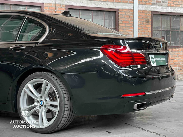 Bmw 750i xdrive high executive 449pk 2013 (origineel-nl) 7-serie, 32-zvg-3 - afbeelding 24 van  70