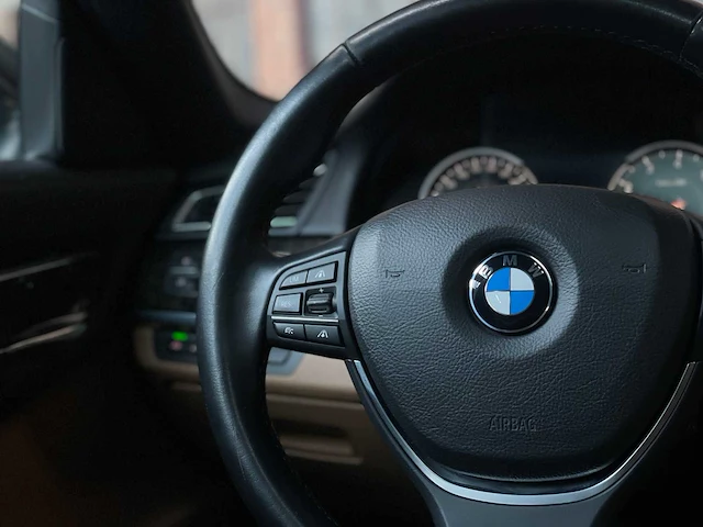 Bmw 750i xdrive high executive 449pk 2013 (origineel-nl) 7-serie, 32-zvg-3 - afbeelding 28 van  70