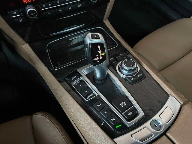 Bmw 750i xdrive high executive 449pk 2013 (origineel-nl) 7-serie, 32-zvg-3 - afbeelding 41 van  70