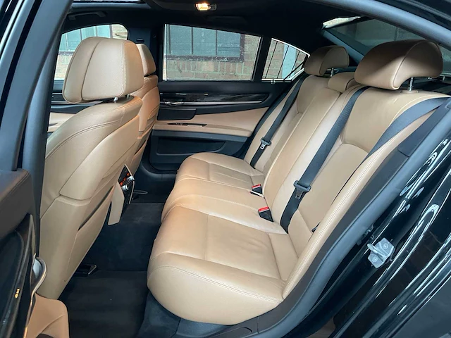 Bmw 750i xdrive high executive 449pk 2013 (origineel-nl) 7-serie, 32-zvg-3 - afbeelding 56 van  70
