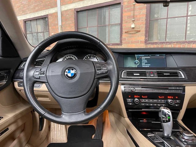 Bmw activehybrid7 f04 4.4 v8 465pk 2010 youngtimer - afbeelding 11 van  45