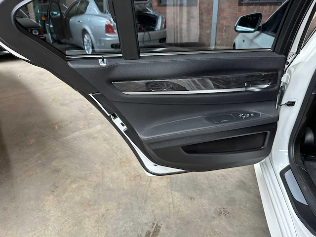 Bmw activehybrid7 f04 4.4 v8 465pk 2011 - afbeelding 28 van  47