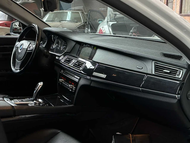 Bmw activehybrid7 f04 4.4 v8 465pk 2011 - afbeelding 35 van  47