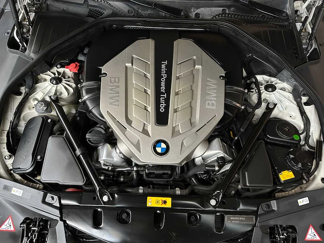 Bmw activehybrid7 f04 4.4 v8 465pk 2011 - afbeelding 41 van  47
