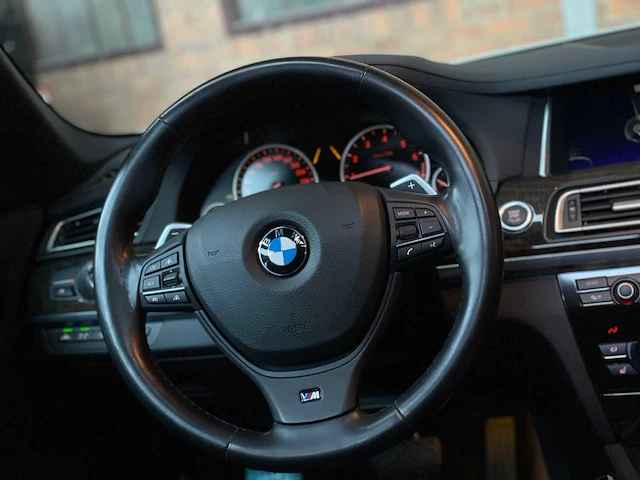 Bmw activehybrid7 m-sport 3.0 l6 354pk 2014 7-serie - afbeelding 13 van  48