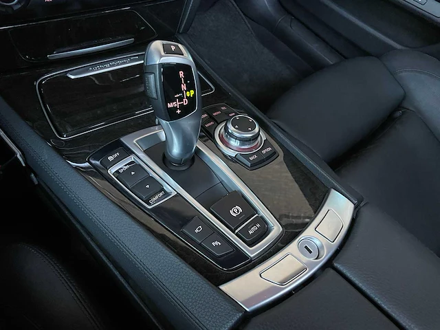 Bmw activehybrid7 m-sport 3.0 l6 354pk 2014 7-serie - afbeelding 18 van  48